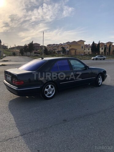 Mercedes E 220 d 1999, 428,000 km - 2.2 l - Bakı