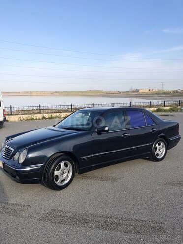 Mercedes E 220 d 1999, 428,000 km - 2.2 l - Bakı