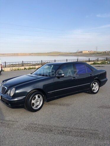 Mercedes E 220 d 1999, 428,000 km - 2.2 l - Bakı