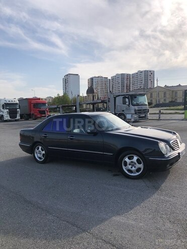 Mercedes E 220 d 1999, 428,000 km - 2.2 l - Bakı