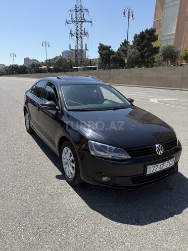Volkswagen Jetta-1