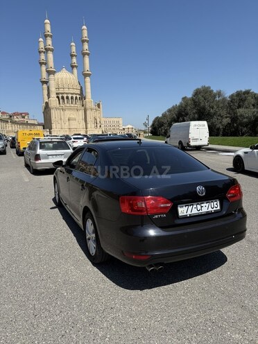 Volkswagen Jetta-2