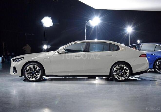 BMW i5 2025, 0 km - 0.0 l - Bakı