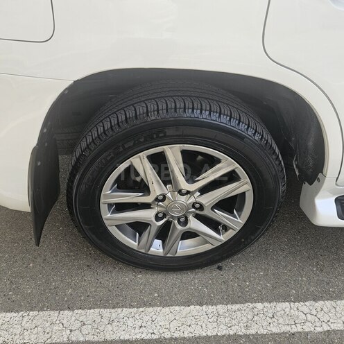 Lexus LX 570-6