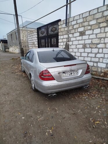 Mercedes E 270 2002, 268,000 km - 2.7 l - Bakı