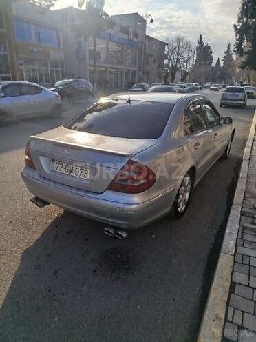 Mercedes E 270 2002, 268,000 km - 2.7 l - Bakı