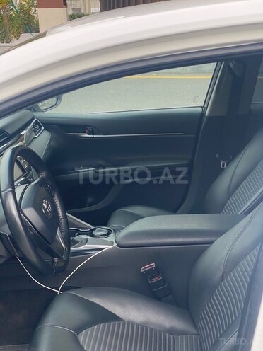 Toyota Camry-14