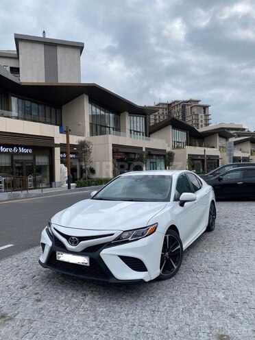 Toyota Camry-1