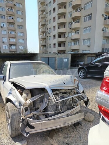 Mercedes E 220 1995, 500,000 km - 2.2 l - Bakı