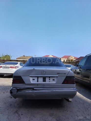Mercedes E 220 1995, 500,000 km - 2.2 l - Bakı