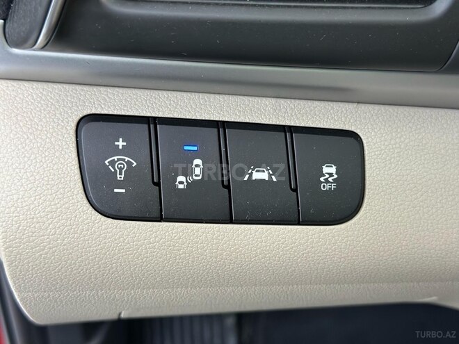 Hyundai Elantra-10
