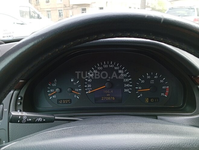 Mercedes E 240 2000, 270,000 km - 2.6 l - Bakı
