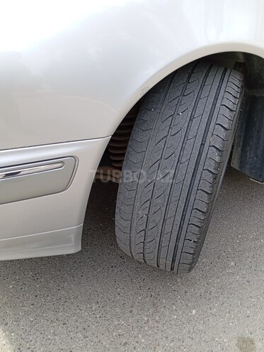 Mercedes E 240 2000, 270,000 km - 2.6 l - Bakı
