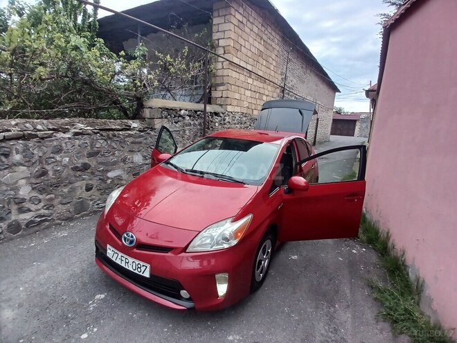 Toyota Prius 2010, 310,000 km - 1.8 l - Şəki