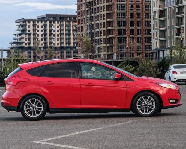 Ford Focus 2015, 130,000 km - 1.6 л - Bakı
