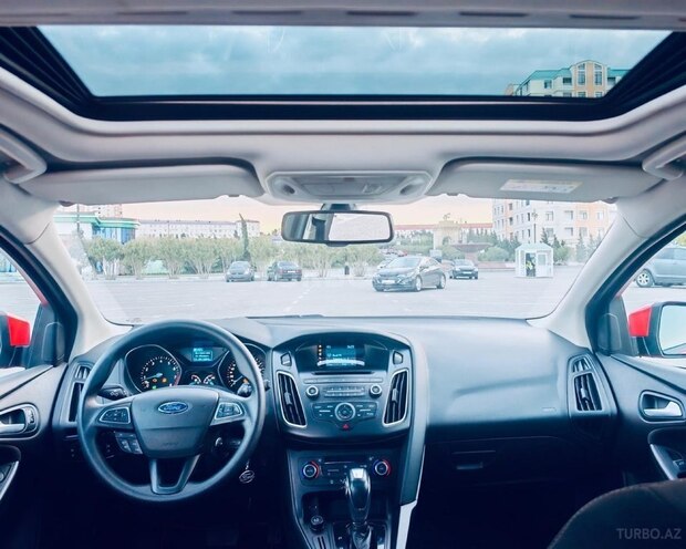 Ford Focus 2015, 130,000 km - 1.6 л - Bakı