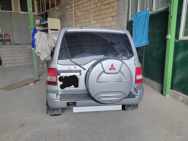 Mitsubishi Pajero io 2002, 200,000 km - 2.0 l - Xaçmaz
