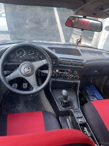 BMW 520 1990, 401,000 km - 2.0 l - Bakı