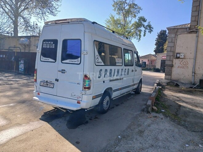 Mercedes 208 D 1995, 250,000 km - 2.9 l - Qazax