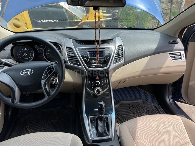 Hyundai Elantra 2015, 180,000 km - 1.8 l - Bakı
