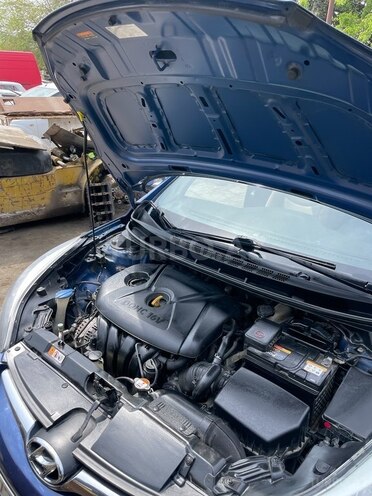 Hyundai Elantra 2015, 180,000 km - 1.8 l - Bakı