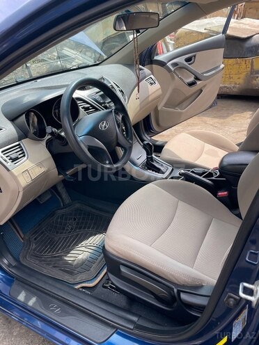 Hyundai Elantra 2015, 180,000 km - 1.8 l - Bakı