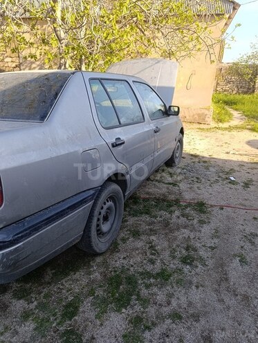 Volkswagen Vento 1994, 111,111 km - 1.8 л - Bakı