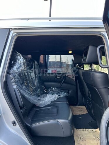 Infiniti QX56 2011, 134,671 km - 5.6 l - Bakı