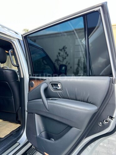 Infiniti QX56 2011, 134,671 km - 5.6 l - Bakı