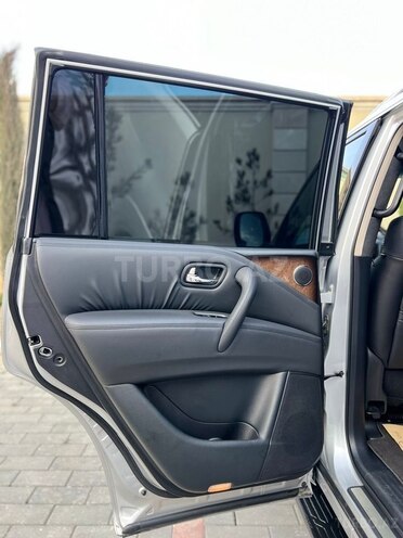 Infiniti QX56 2011, 134,671 km - 5.6 l - Bakı