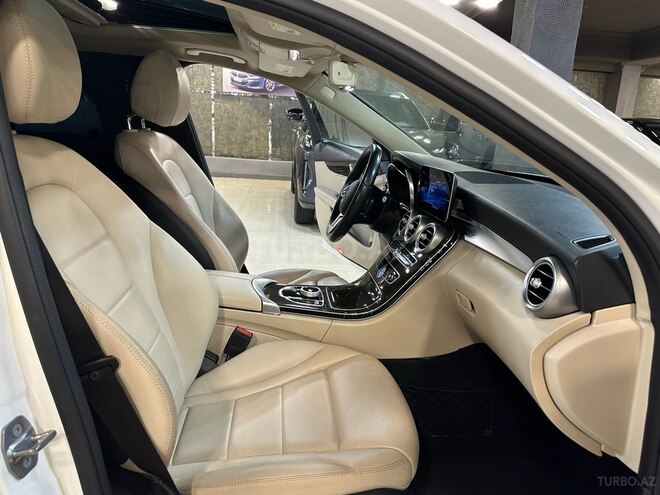 Mercedes C 300-10