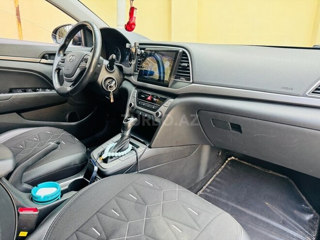 Hyundai Avante 2016, 176,600 km - 1.6 l - Bakı