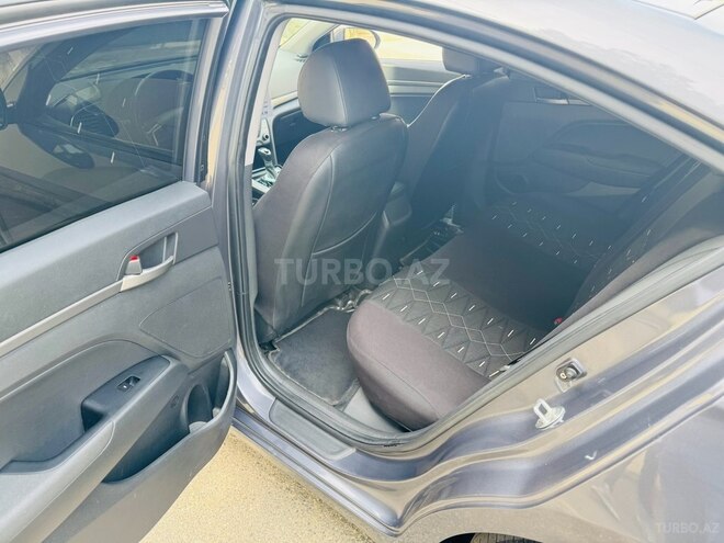 Hyundai Avante 2016, 176,600 km - 1.6 l - Bakı
