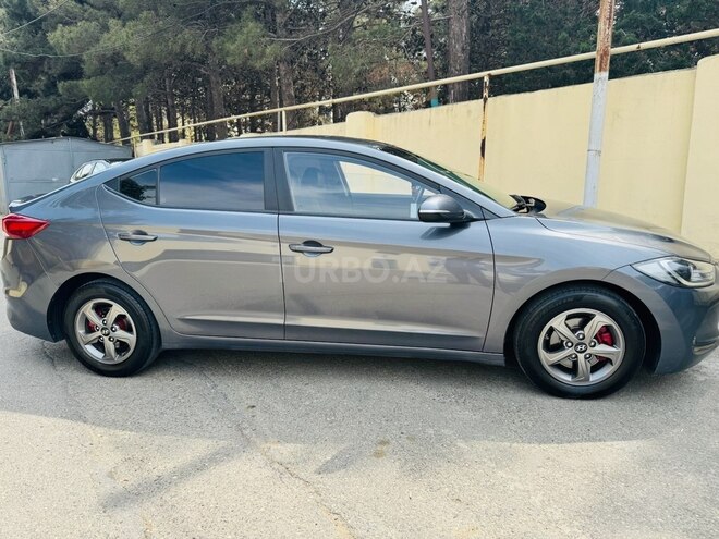 Hyundai Avante 2016, 176,600 km - 1.6 l - Bakı