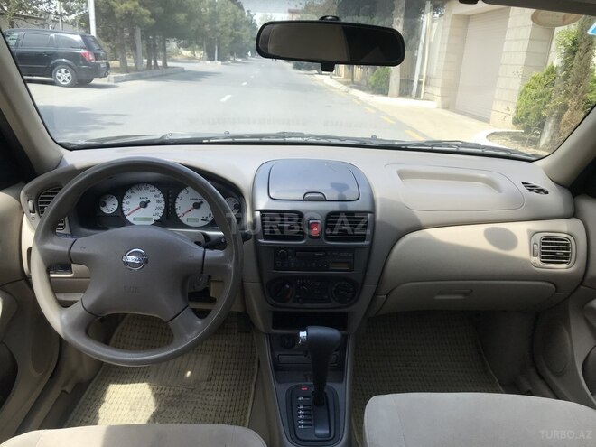 Nissan Sunny-3