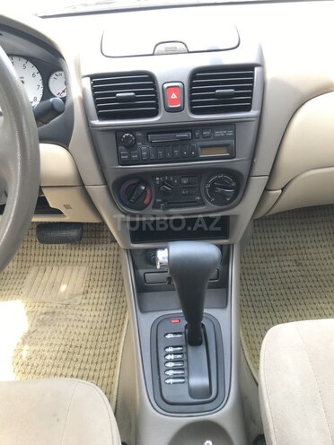 Nissan Sunny-6