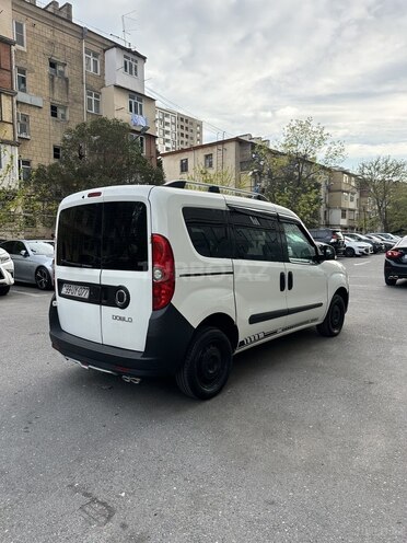 Fiat Doblo 2011, 409,000 km - 1.3 l - Bakı