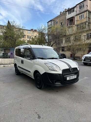 Fiat Doblo 2011, 409,000 km - 1.3 l - Bakı