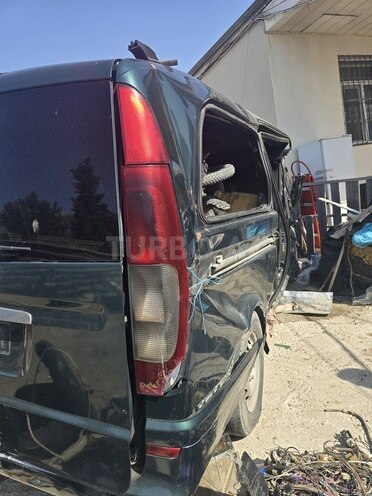 Mercedes Vito 111 2006, 260,000 km - 2.2 l - Bakı