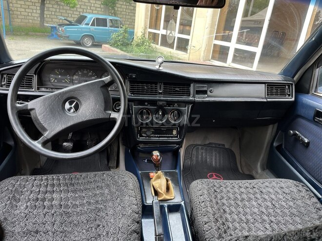 Mercedes 190 1990, 202,202 km - 2.0 l - Qazax