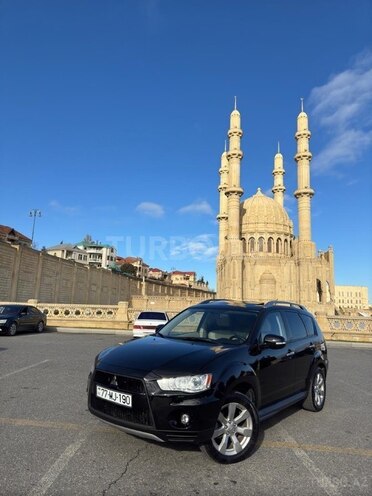 Mitsubishi Outlander 2010, 235,000 km - 3.0 l - Bakı