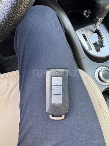 Mitsubishi Outlander 2010, 235,000 km - 3.0 l - Bakı