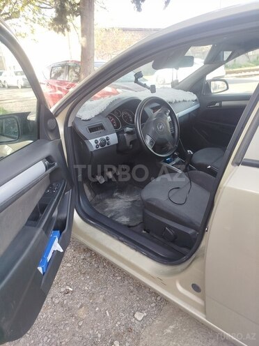 Opel Astra 2004, 300,000 km - 1.4 l - Bakı