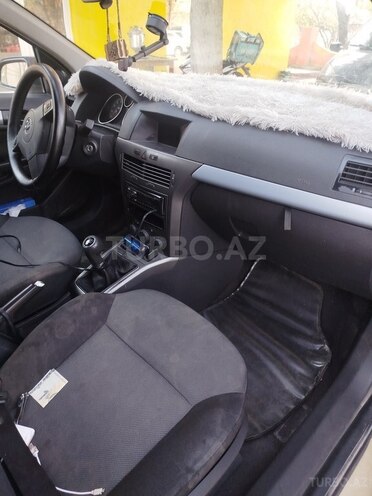 Opel Astra 2004, 300,000 km - 1.4 l - Bakı
