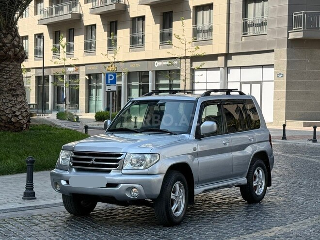 Mitsubishi Pajero io 2003, 298,000 km - 2.0 л - Bakı