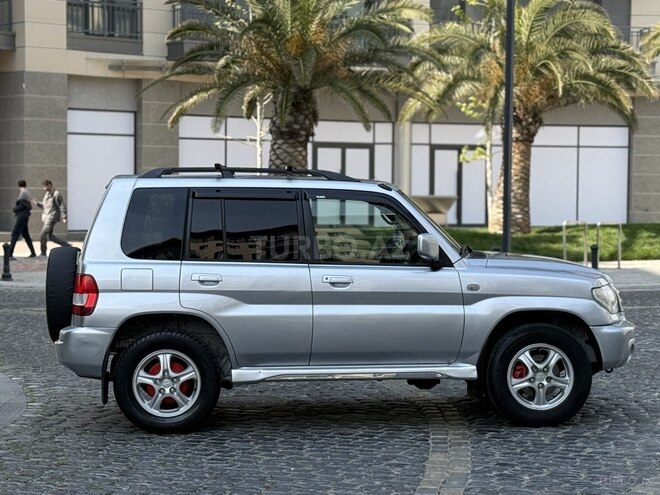 Mitsubishi Pajero io 2003, 298,000 km - 2.0 л - Bakı