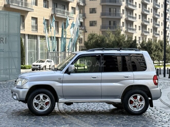 Mitsubishi Pajero io 2003, 298,000 km - 2.0 л - Bakı