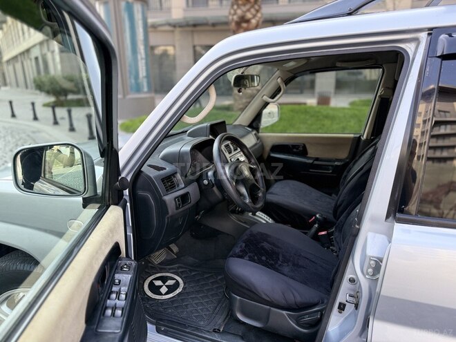 Mitsubishi Pajero io 2003, 298,000 km - 2.0 л - Bakı