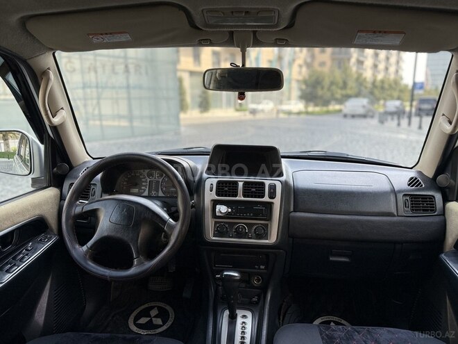 Mitsubishi Pajero io 2003, 298,000 km - 2.0 л - Bakı