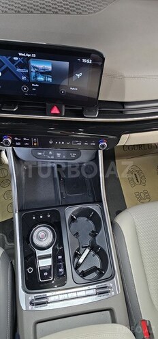 Kia Carnival-12
